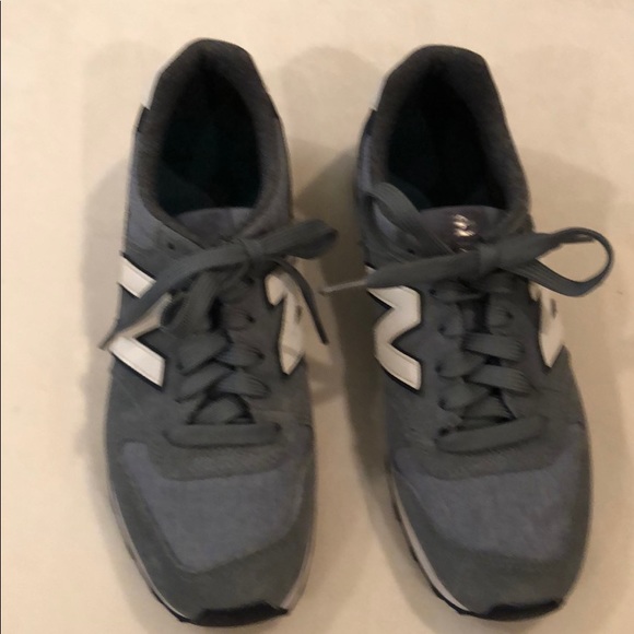 New Balance Shoes - New Balance 696 athletic shoe in gray.